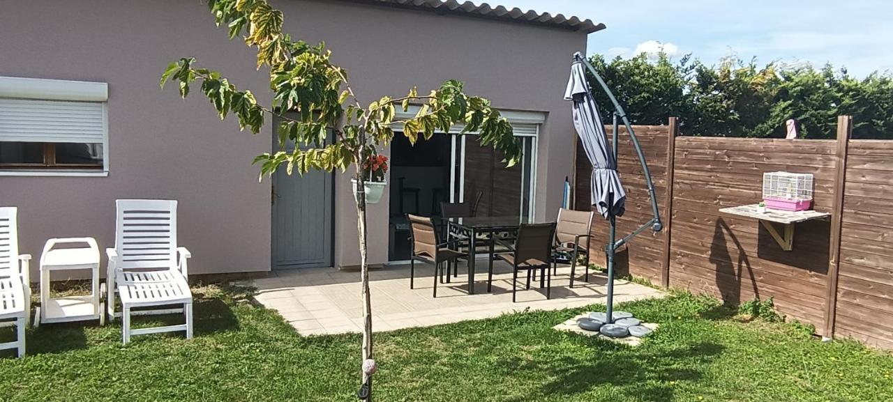 Charmante Maison Avec Piscine Anneyron Bagian luar foto