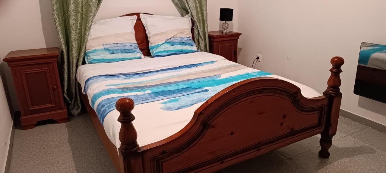 Charmante Maison Avec Piscine Anneyron Bagian luar foto